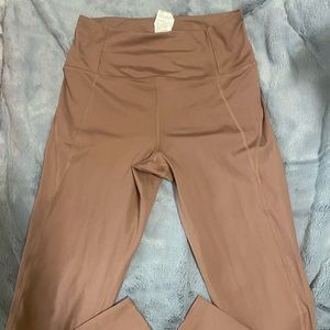 GUC GIRLFRIEND COLLECTIVE SZ M